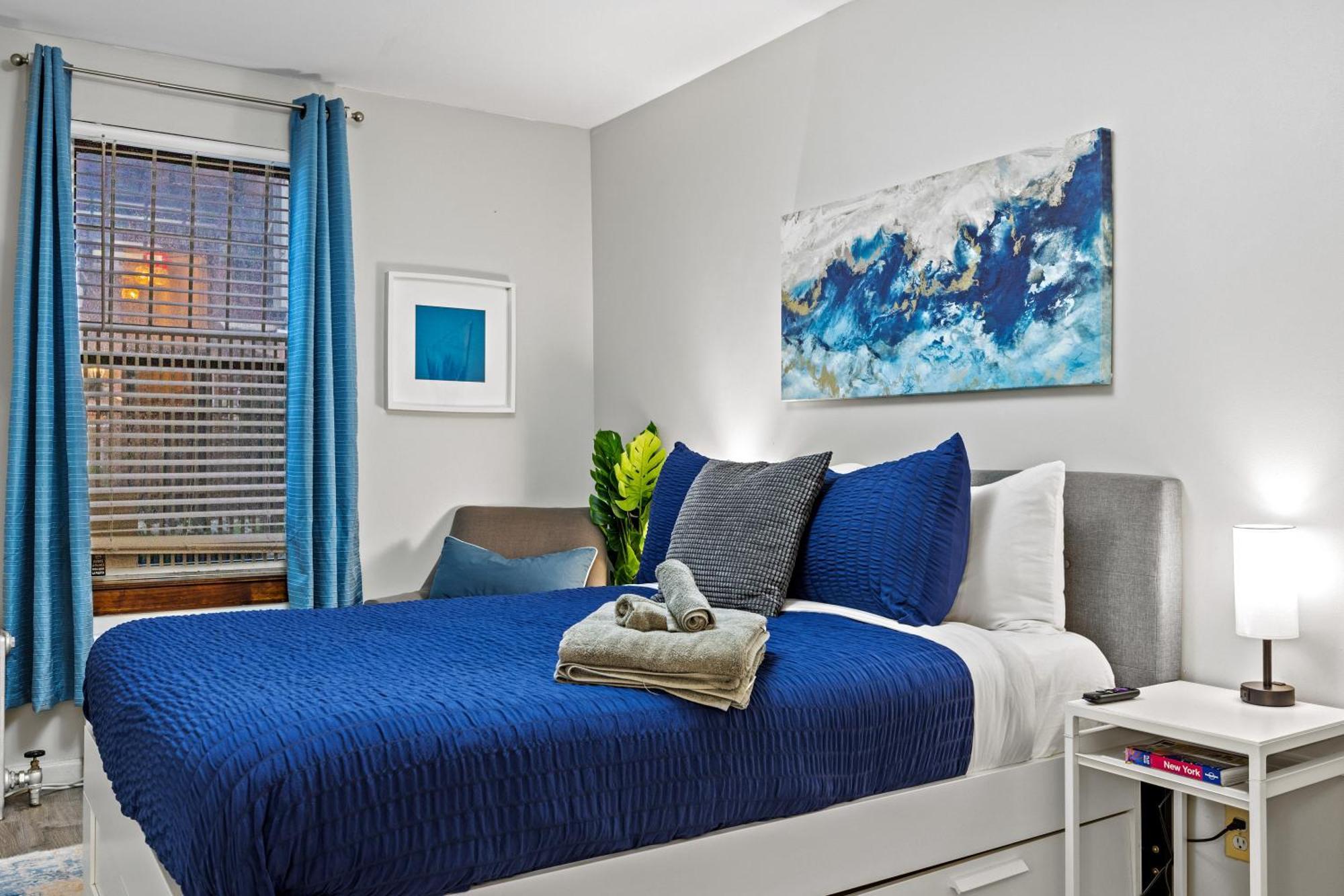 Studio- Walking Distance To Times Square Apartment *